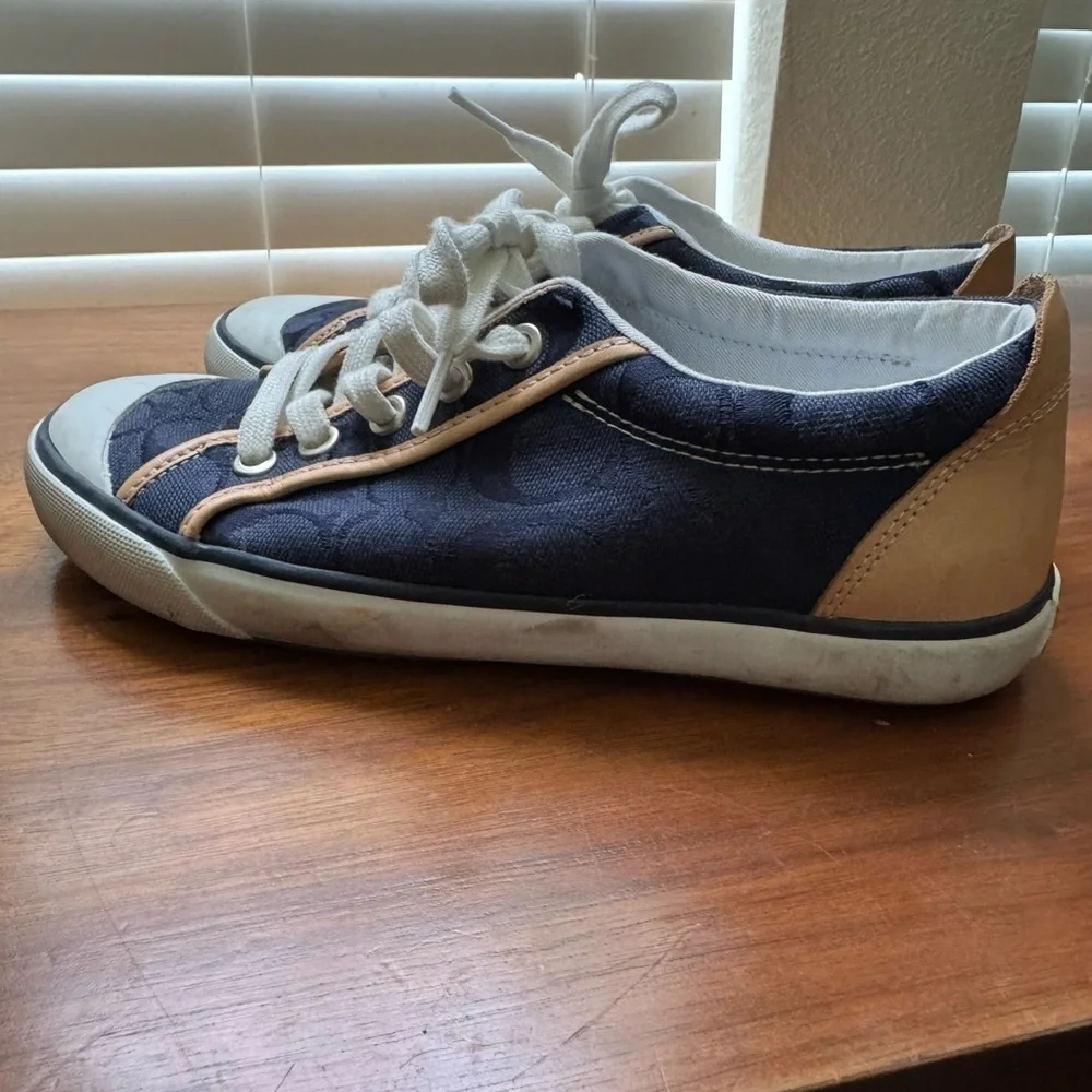 Coach Navy and Tan Sneakers women’s sized 6